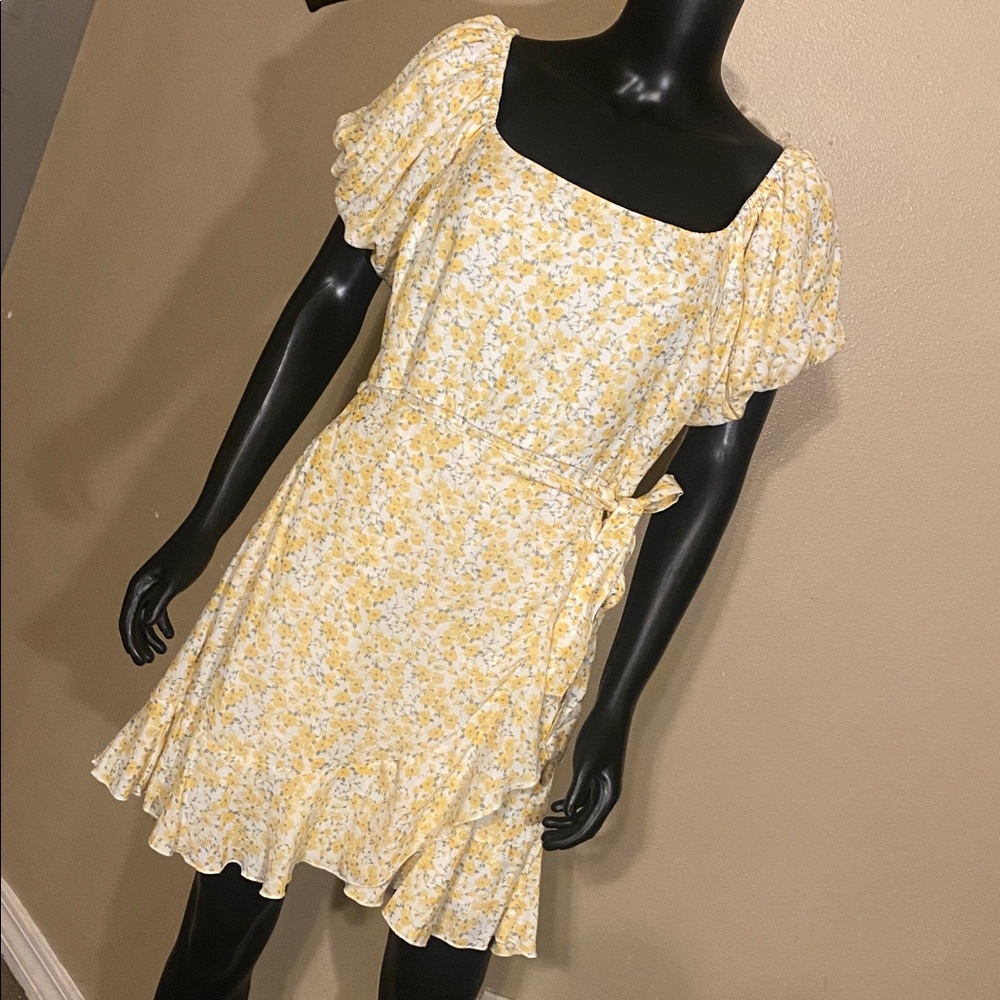 Trixxi Yellow Floral Mini Dress